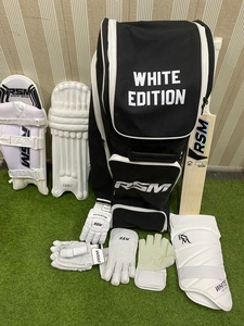 Kit de cricket édition blanche RSM Cricket Supplies - Product Image 3
