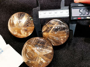 Vente en gros de cabochons ronds en quartz rutilé doré naturel, haute densité de rutile, pour bijoux féminins - Product Image 4