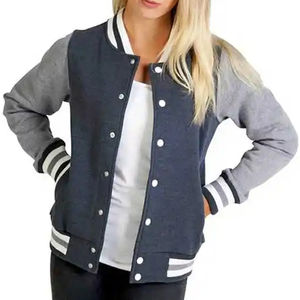 Veste bomber varsity pour femme, personnalisée, de haute qualité, respirante, brodée, avec manches en cuir d'agneau, réversible, écologique - Product Image 1