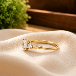 Elegante Anillo de Compromiso de Diamante con Corte Ovalado, Anillo de Boda de Moissanita para Mujer, Oro Amarillo Vermeil de 10K, Anillo de Regalo de Cumpleaños - Product Image 3