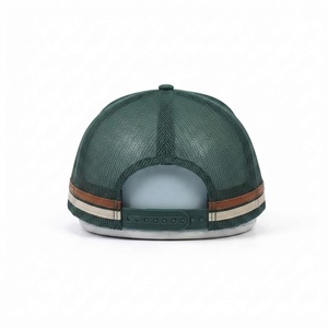 Gorra Trucker Unisex Verde de Malla, 6 Paneles, Ajustable con Cierre a Presión, Estilo Casual, Transpirable, Diseño de Color en Contraste, para Primavera/Verano - Product Image 3