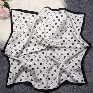 Tela de Satén Estampada Personalizada de Alta Calidad para Bufandas, para Campañas de Marketing de Marca Privada en Europa e Israel, OEM ODM - Product Image 1