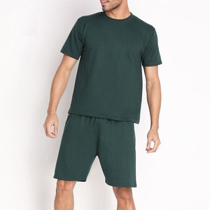 Fabricant OEM en gros sur mesure, fournisseur de vêtements en coton pour hommes, ensembles d'été en jersey simple 180 GSM, production de vêtements en gros avec étiquette privée - Product Image 2