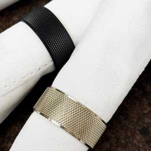Elegantes Anillos para Servilletas de Latón Macizo con Diseño Moleteado, Acabados en Dorado, Plateado, Negro y Antiguo, Decoración de Mesa Premium - Product Image 4