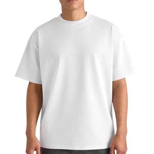 เสื้อยืดคอกลมแขนสั้นสีดำสำหรับผู้ชาย ทรงปกติ ผ้าคอตตอนเจอร์ซีย์ สีพื้น สวมใส่สบายๆ - Product Image 4