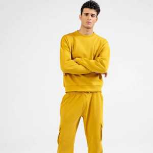 Chándal de invierno color mostaza para hombre, ropa de casa juvenil, duradero y a precio razonable, chándal de calle para hombre, chándal deportivo para hombre. - Product Image 1