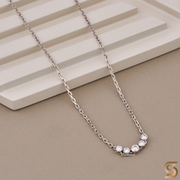 Collier en or blanc massif 10K avec diamants de laboratoire sertis clos, chaîne à cinq pierres, bijou délicat pour le quotidien