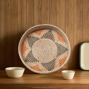 Plateaux de service ronds en jonc de mer de qualité supérieure avec un design unique en plastique pour la décoration intérieure du salon et l'art mural du Vietnam - Product Image 1