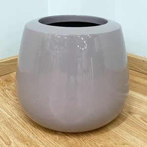 Jardinières personnalisées classiques minimalistes Japandi en fibre de verre écologiques pour la maison et le jardin, durables pour plantes d'intérieur/extérieur - Product Image 3