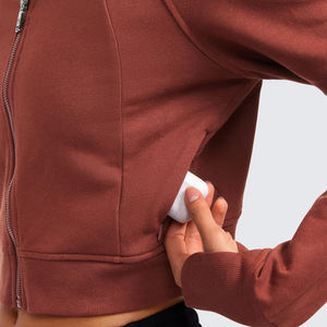 Sweat à capuche court avec logo personnalisé pour femmes Street Fleece Vêtements à manches longues Tops Casual Short Hoodie Custom Oversized Sweatshirt - Product Image 5