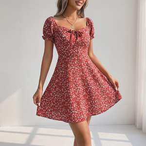 Robe mini trapèze bleu clair à imprimé floral avec manches bouffantes, col carré, laçage, coupe décontractée d'été, ourlet évasé - Product Image 4