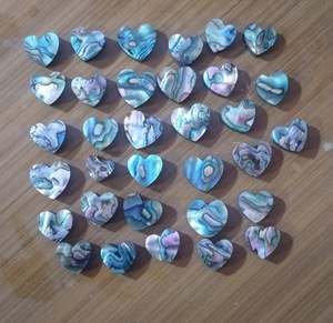 Trimurti <b>Gems</b> Natural Abalone Shell Heart Shape Beads 15-40mm Rainbow Purple Green Peacock Color Color Play Loose Wholesale for - Product Image 1