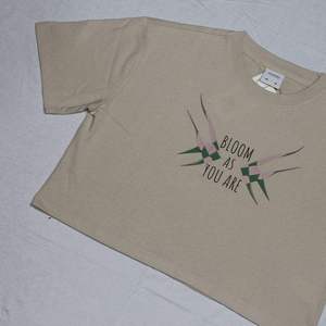 T-shirt en coton lourd de première qualité, col rond, manches courtes, coupe classique, doux, standard industriel, fabriqué au Vietnam - Product Image 5