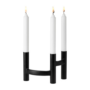Candelabro de Metal con Recubrimiento de Polvo Negro con Columnas Tubulares Interconectadas y Líneas Arquitectónicas Elegantes para Decoración del Hogar - Product Image 2