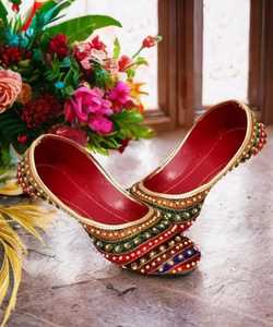 Handmade Ladies Khussa Embroidered Pumps Traditional Pakistani Flats Elegant Ethnic Wedding Footwear Wholesale OEM ODM - Product Image 5