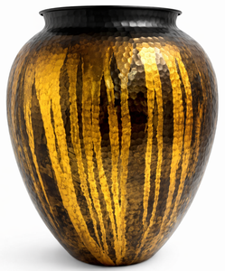 แจกันดอกไม้เหล็กดีไซน์หรูหรา สีดำออกซิไดซ์ พร้อมลวดลายทองคำเคลือบด้วยมือ สำหรับตกแต่งโต๊ะในห้องนั่งเล่นหรือห้องนอน - Product Image 6