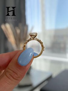 แหวนหมั้นเพชรทรงลูกแพร์เพาะเลี้ยงในห้องปฏิบัติการสุดหรู ทองคำ 14K 18K สีเหลือง ประดับเพชรทรงมาร์คีส์แบบคลัสเตอร์ วงแหวนแบบซ่อนรูปทรงลูกแพร์ - Product Image 3