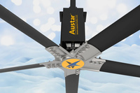 Ventilador de Techo Industrial HVLS Negro con Seis Aspas de Aleación de Aluminio, Motor Central, Control por Aplicación Android, Fondo de Cielo Nublado