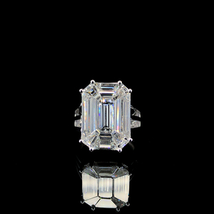Bague élégante en or blanc 14 carats avec diamant de laboratoire taille émeraude de 1,0 carat, certifié IGI, pour mariage, fiançailles ou occasion spéciale - Product Image 1