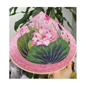 Chapeau conique vietnamien Non La pour la vente en gros de souvenirs, cadeaux culturels et entreprises de tourisme international - Product Image 1