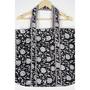 Nuevo Bolso Tote Acolchado con Estampado Floral y Asa Larga, Venta al por Mayor Directa de Fábrica, Bolso de Hombro de Viaje, Moda, Gran Capacidad, Gimnasio y Deportes - Product Image 3