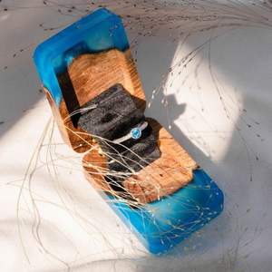 Caja de Madera y Resina Epoxi Ecológica Hecha a Mano, Pulida, Hexagonal, para Joyas y Anillos, con Incrustaciones Azul Océano, Estuche de Regalo Empresarial - Product Image 5