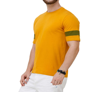 T-shirt pour homme à manches courtes, col rond, tricoté, couleur unie, décontracté, avec bordure contrastante jaune et vert - Product Image 1