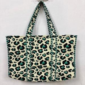Sac fourre-tout en coton matelassé à imprimé léopard vert, fait main, pour femme, à porter à l'épaule, réutilisable, pour le shopping, les voyages, la plage, grande capacité - Product Image 1