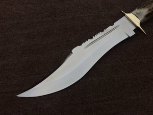 Couteau de camping Bowie de qualité industrielle fabriqué à la main par Edge Master, lame droite en acier inoxydable, manche en corne, cuir - Product Image 2