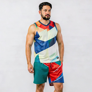 Conjunto de camiseta sin mangas y pantalones cortos con estampado geométrico para hombre, cuello en V, de secado rápido, tejido de poliéster, estilo deportivo, para verano. - Product Image 3