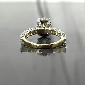 Bague de fiançailles en argent 925 avec moissanite ovale 2,5 carats, bague solitaire classique pavée, bague de mariage pour femme, bijoux fins - Product Image 4