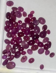 Lote de 66 Piezas de Rubíes Rojos Naturales Cabujón de 459.30 Quilates - Formas Mixtas para Joyería - Product Image 4