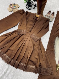 Costume Anarkali traditionnel marron pour fille avec dentelle, coupe ample, pour mariage et festivals, de Samp Corporation - Product Image 4