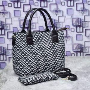 Nuevo Bolso de Mano Jacquard con Hermoso Diseño para Exteriores – Juego de 2 Piezas con Bolsa y Correa a Juego - Product Image 1