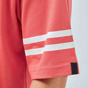 Camiseta de Corte Cuadrado y Tejido Grueso |   Diseño Personalizado con Impresión Puff |   Elementos Esenciales de la Moda Urbana - Product Image 5