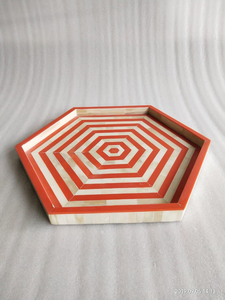 Plateau en os incrusté fait main : Plateau hexagonal en os incrusté noir et blanc - Product Image 6