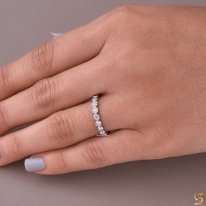 แหวนทองคำ 10K ประดับเพชรโมอิสซาไนต์ทรงกลม 0.90 กะรัต ขนาด 2.30 มม. สำหรับงานแต่งงาน งานหมั้น และวันครบรอบ - Product Image 6