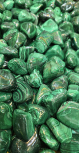 Vente en gros d'agate naturelle de haute qualité pierre précieuse malachite sculptée verte chakra de guérison décoration Feng Shui méditation - Product Image 2