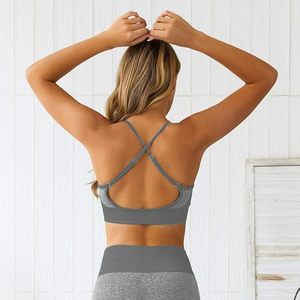 Ensemble de yoga style streetwear pour femmes, grande taille, avec soutien-gorge de sport en tissu extensible et respirant, de haute qualité - Product Image 5