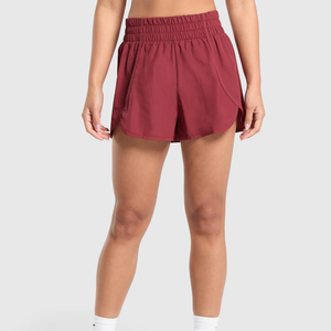 Shorts de sport noirs pour femmes avec bordure blanche, taille à cordon de serrage, séchage rapide, tissu tricoté, taille mi-haute, coupe régulière - Product Image 2
