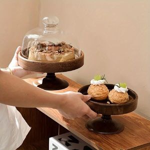 Support à gâteau en bois de luxe avec dôme en verre transparent, design tendance, passe au lave-vaisselle, idéal pour la présentation de gâteaux lors d'occasions spéciales et la restauration - Product Image 4