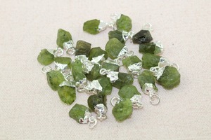 คอลเลกชัน August birthstone ravishing ข้อต่อขนาดเล็กหยาบ Peridot ทองเหลืองชุบทองขั้วต่อวงเดียว - Product Image 4