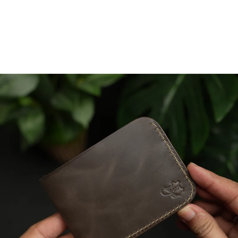 สีเขียวมะกอกเข้ม