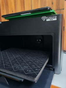 Le Trusure MAX est une machine de détection de diamants cultivés en laboratoire haute performance, conçue pour une authentification rapide CVD et HPHT. - Product Image 2