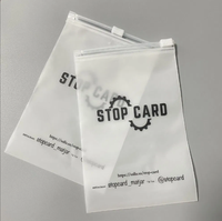 Sacs en polyéthylène refermables avec logo imprimé pour vêtements, t-shirts, emballage en plastique givré personnalisé avec fermeture éclair, sacs à fermeture éclair pour vêtements