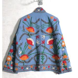 Veste brodée Suzani bohème pour femmes, vêtement ethnique en coton fait main, idéal pour les festivals - Product Image 4