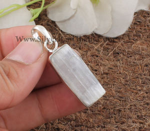 Collier artisanal en sélénite naturelle blanche vintage, plaqué platine sur argent sterling 925, bijoux de guérison, vente en gros - Product Image 2