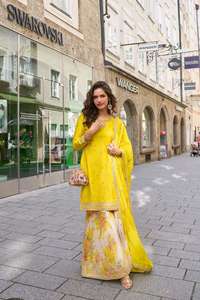 Designer Party Wear Bridal Wear Embroidery Work Chinon Silk <b>Top</b> With Digital Printed Plazzo And Dupatta Stitched Readymade Set - Product Image 3