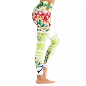 Ensemble de sport et yoga respirant pour femme : Leggings élastiques taille mi-haute à motif uni pour le yoga et le sport - Product Image 2