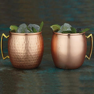Coffret Cadeau Moscow Mule en Cuivre avec Quatre Mugs Martelés, Pailles, Verre à Shot et Brosse de Nettoyage – Collection Premium d'Articles de Bar - Product Image 2